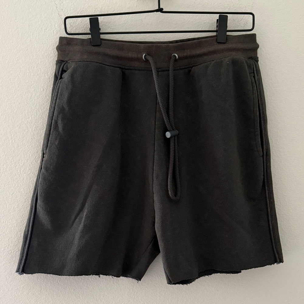 Alphalete Dark Gray Sweatpant Cutoff Shorts Size‎ Medium